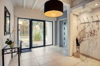 [[ DIT PAND NEEMT DEEL AAN DE ERA OPEN HUIZEN DAG OP 6/12 VAN 11:00 TOT 12:00 ]]Charmante gelijkvloerse woning met ruime indeling en toplocatie nabij...