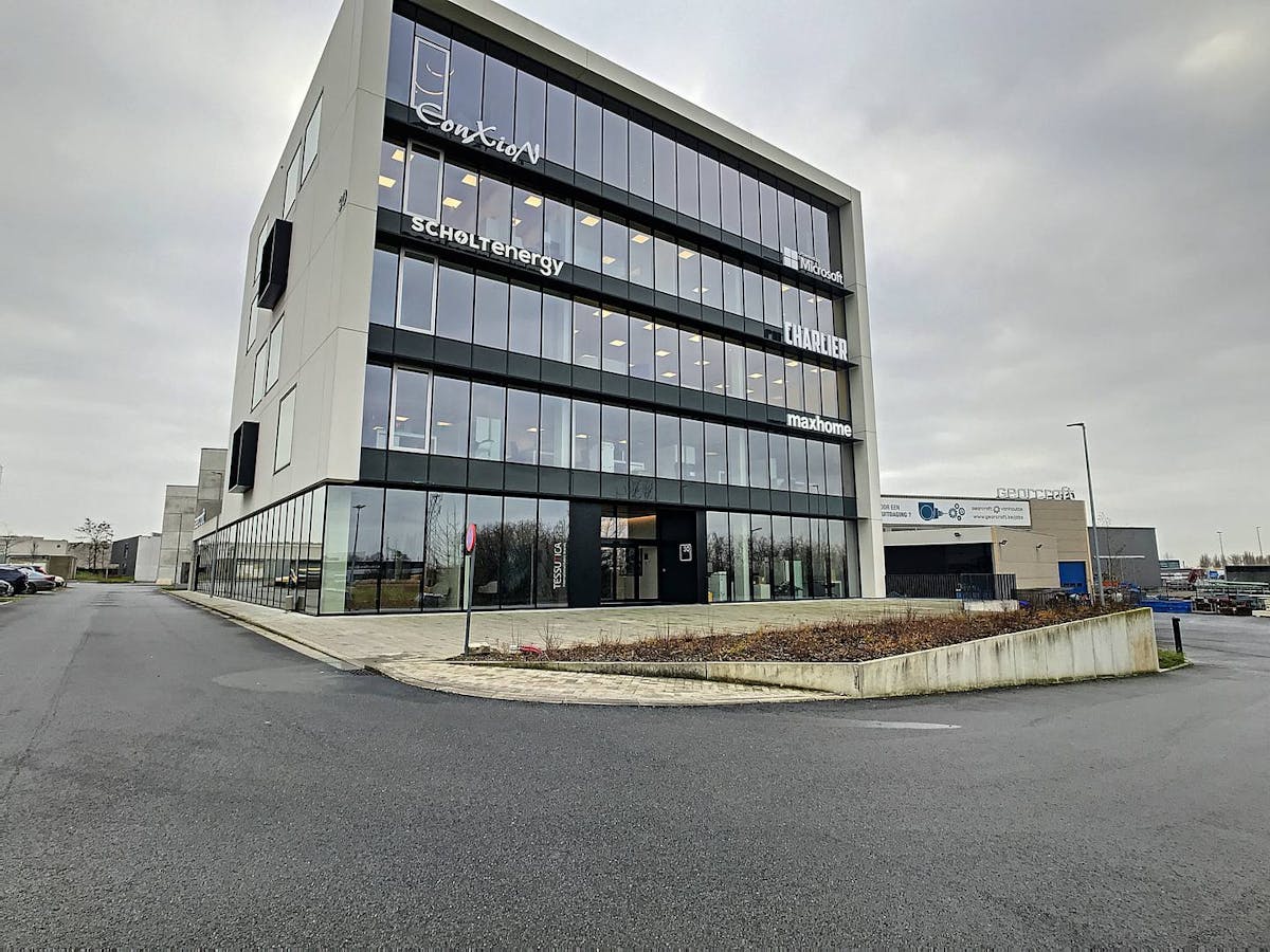 Parking spaces for rent at the Flanders-Field Business Park - photo 2