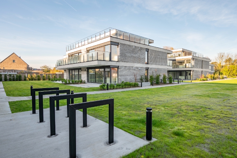 Gelijkvloersapp met 2 slpks en mooie tuin. 6% btw mogelijk. - foto 4