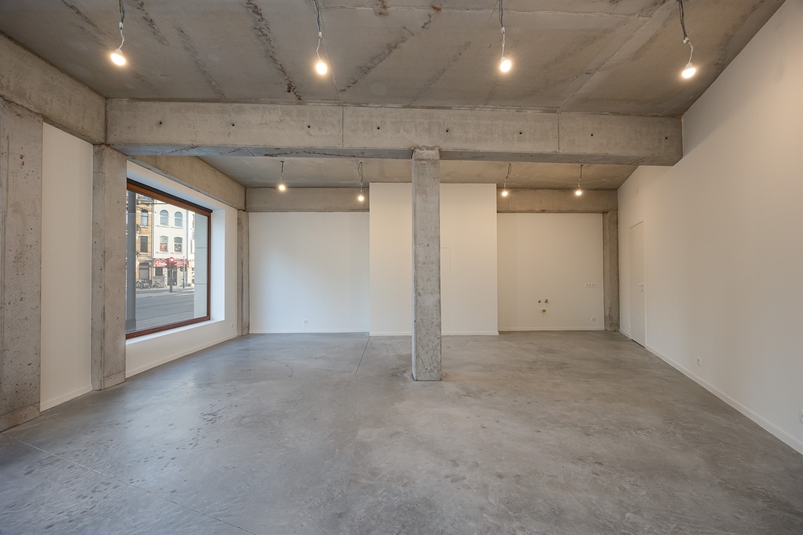 Den Brandt ∣ Gerenoveerd handelsgelijkvloers - foto 5