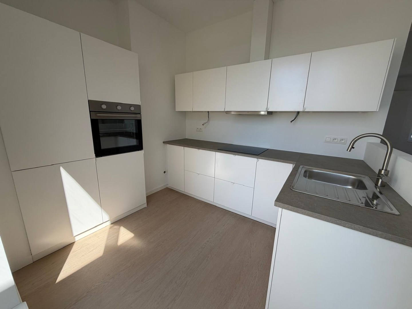 Vernieuwd appartement in het hart van Schaarbeek - foto 5