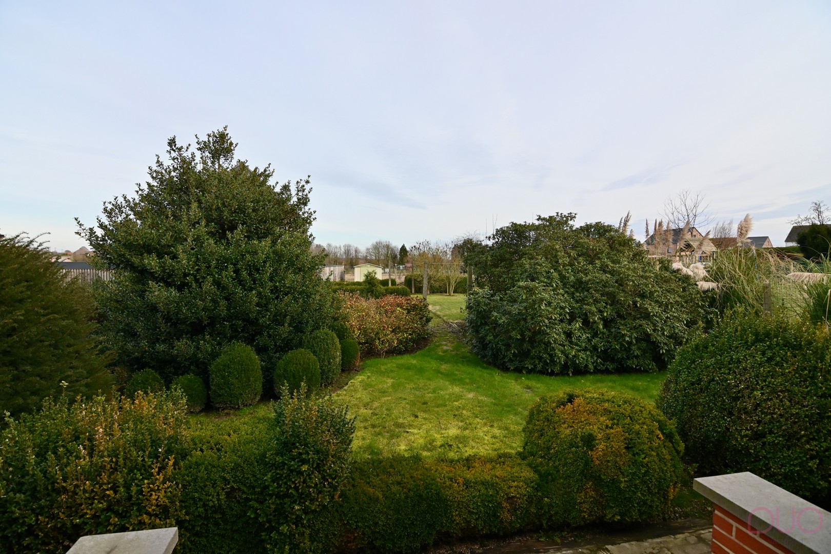 Ruime licht op te frissen woning nabij het centrum van Tienen met 3 slaapkamers op een perceel van 6a 40ca - foto 2