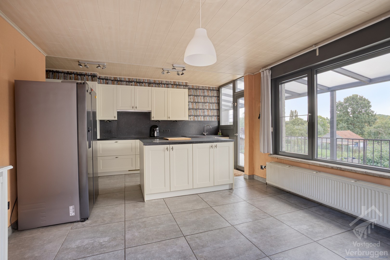 Volledig onderkelderde bungalow te koop op groot perceel - foto 5