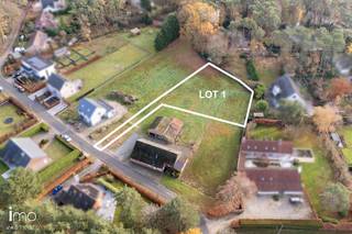 Achterin gelegen bouwgrond voor open bebouwing van 17a53ca gelegen in woonpark op een rustige groene locatie te Keerbergen.Voorschriften:Minimaal 5m...