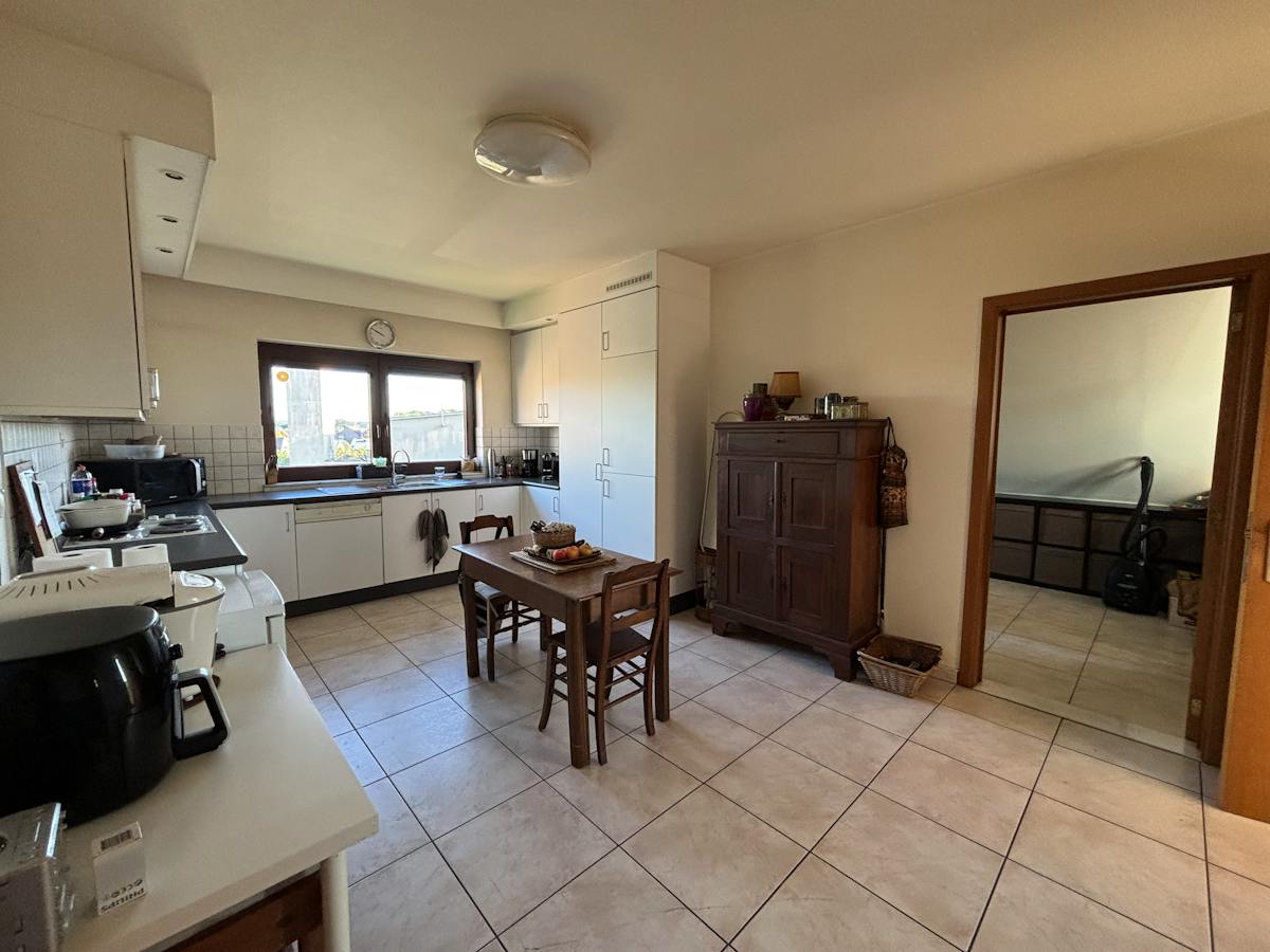 Ruim appartement met 3 slaapkamers te huur  - foto 4