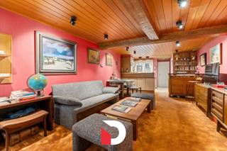 Maak kennis met deze charmante en karaktervolle stadswoning in het centrum van Brugge, gelegen op enkele stappen van 't Zand en de Markt van...