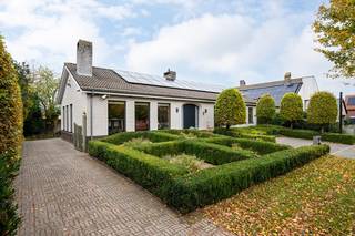 Deze uitstekend onderhouden en kwalitatief afgewerkte woning in de Blakstraat biedt uitzonderlijk wooncomfort, aangevuld met grote functionele...