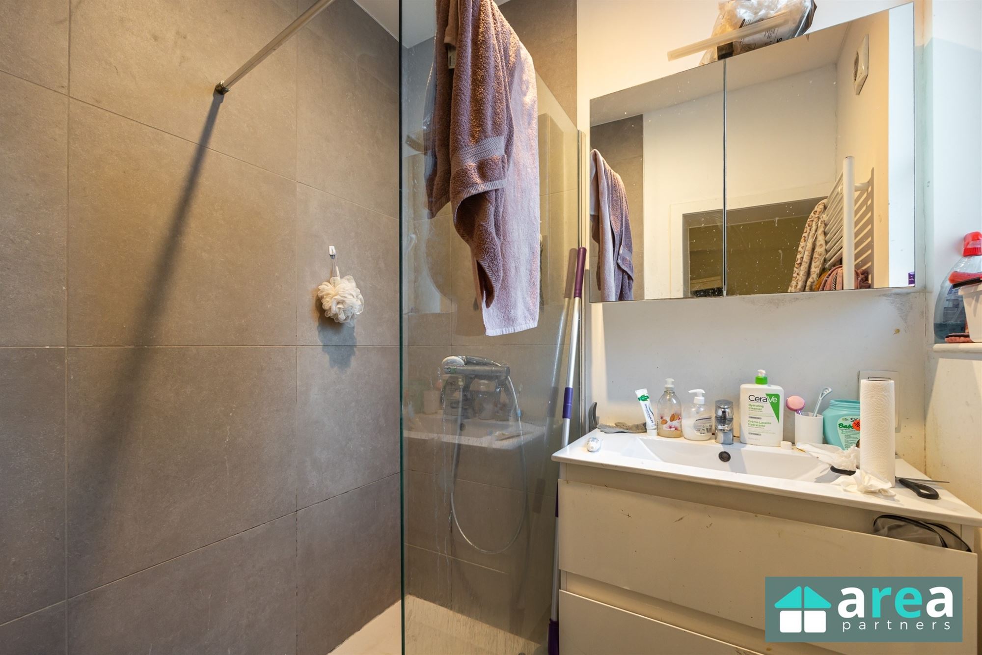 Instapklaar 2 slaapkamer appartement! - foto 4