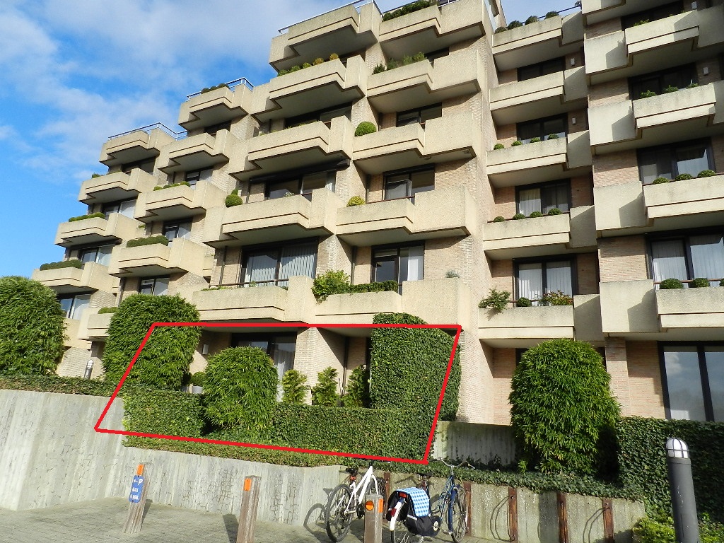 Ruim éénslaapkamer-appartement te huur in Ieper met terras - foto 1