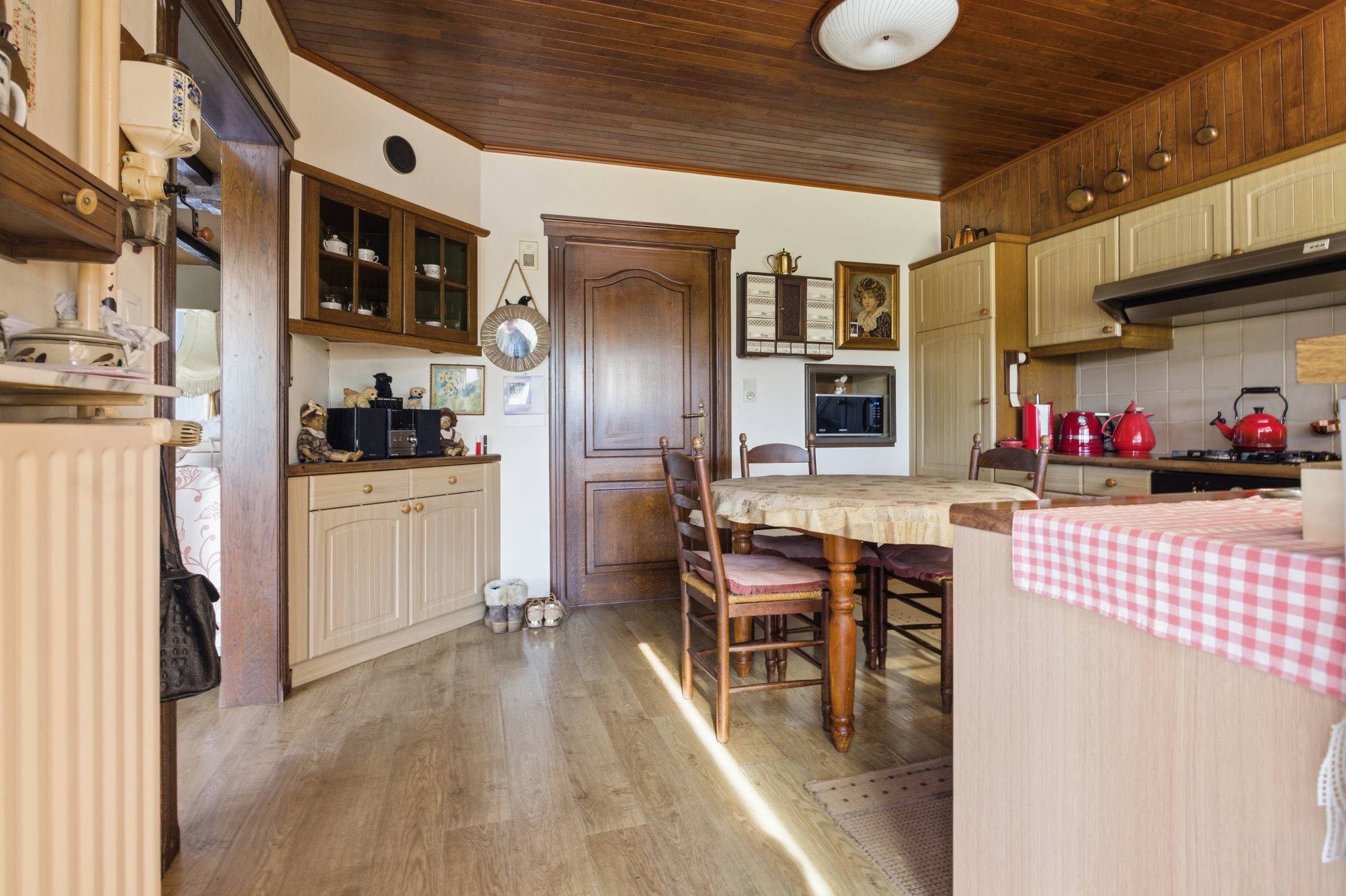 Compacte functionele woning met mooi aangelegde groene tuin - foto 5