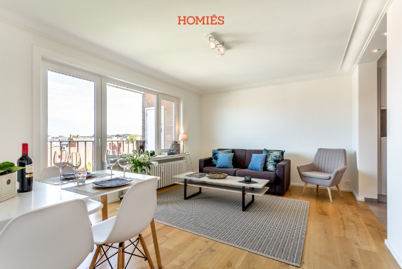 Fully furnished 1-bedroom apartment with terrace - photo 1