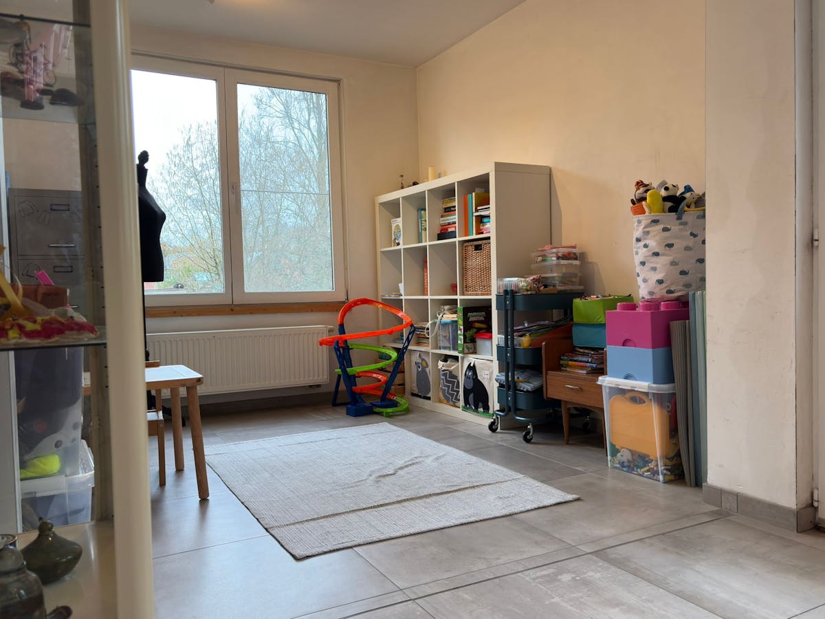 Maison de ville prête à emménager avec 3 chambres et jardin ensoleillé - photo 5