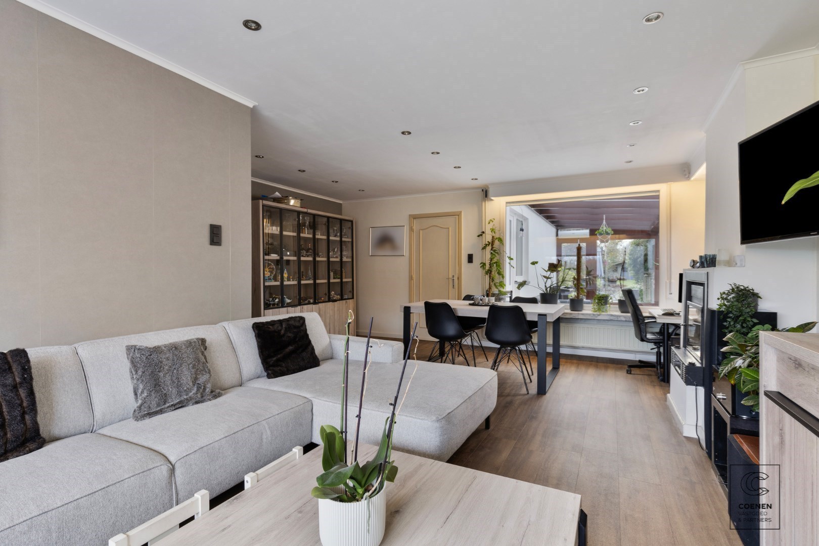 Knusse woning met 3 slaapkamers en een bewoonbare oppervlakte van 135 m², gelegen in Geel, met een prachtige tuin! - foto 4