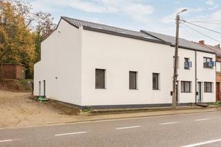 Op een goed bereikbare locatie, vlak bij het centrum van Aarschot, bevindt zich dit totaal vernieuwd appartement van 129 m². Alle voorzieningen...