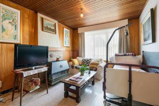 Gelegen in een rustige en groene buurt van Haaltert vind je deze ruime woning met tal van mogelijkheden. De woning is volledig te renoveren,...