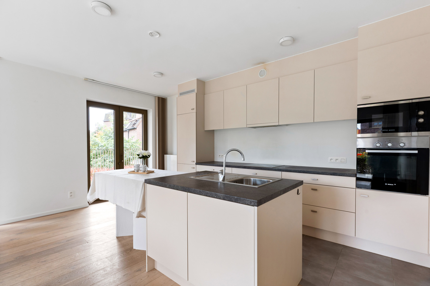 Modern appartement met 2 slpks in hartje Wetteren! - foto 4