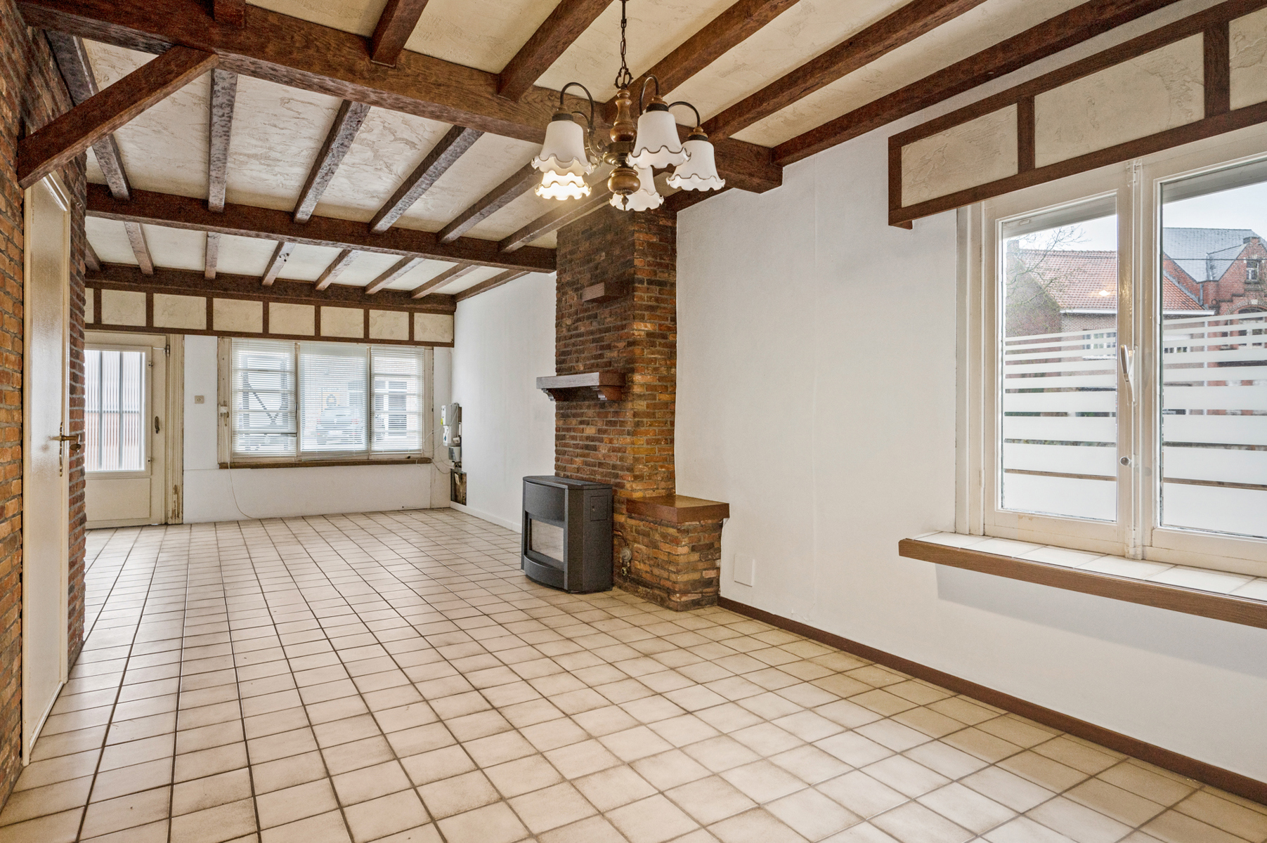 Te renoveren woonhuis met 3 slaapkamers. - foto 5