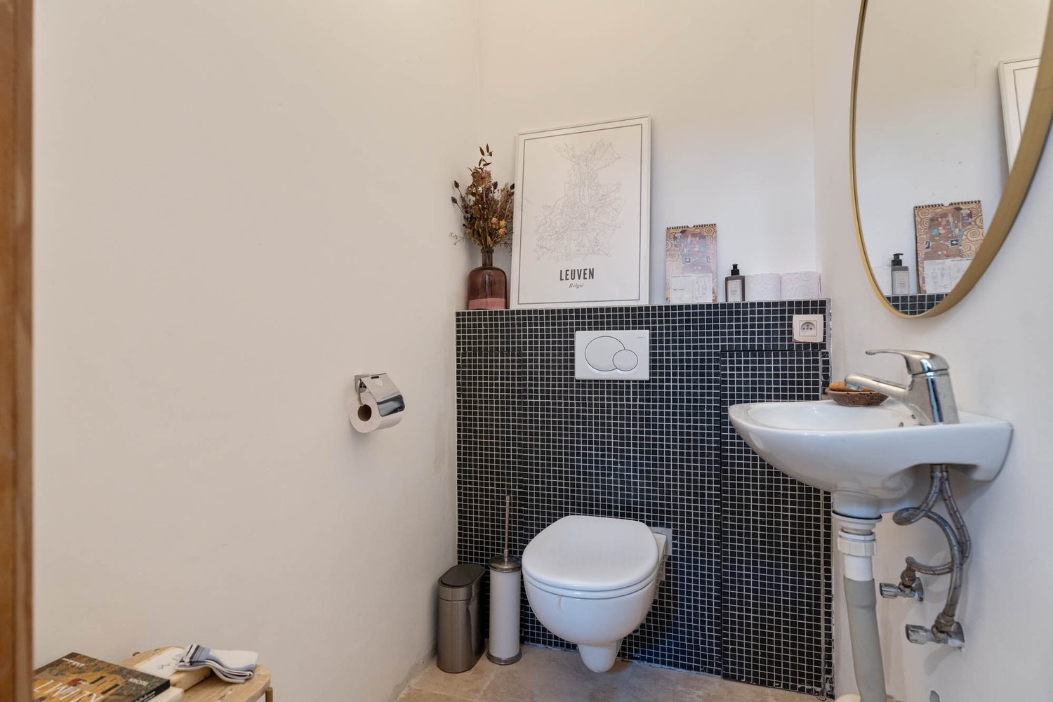 Goed gelegen halfopen bebouwing met 3 slaapkamers en een tuin met een poortje naar de straat te Wilsele! - foto 4