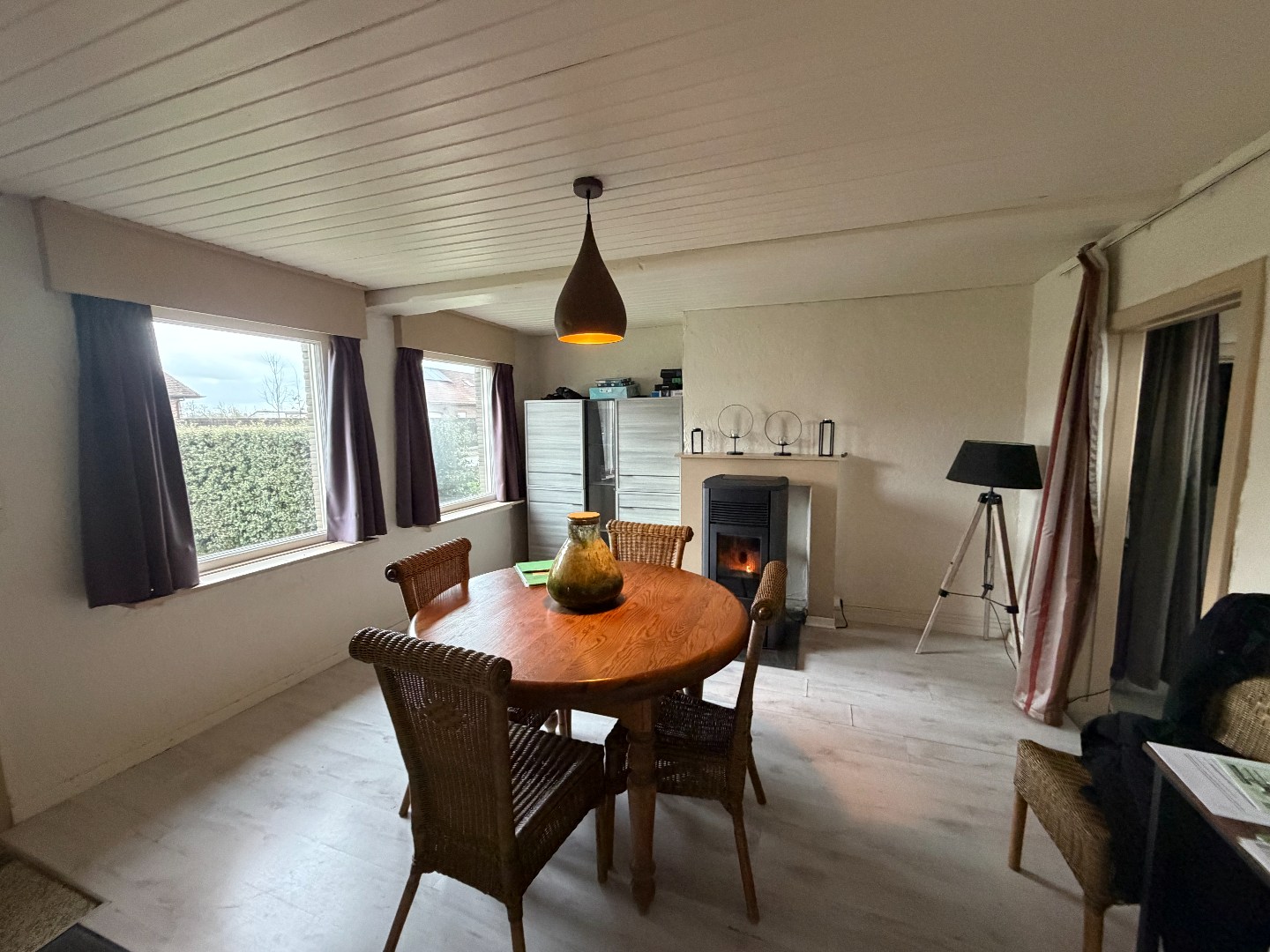 Charmante halfopen woning met garage, 2 slaapkamers en grote tuin - foto 5