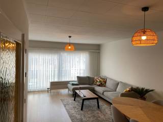 <p><span>Dit appartement is centraal gelegen nabij het centrum van Edegem.</span></p><p><span>Het appartement is gelegen op de 1ste verdieping van een kleinschalige, rustige residentie.</span></p><p><span>Het appartement is ingedeeld als volgt: inkomhal, toilet, living, keuken, ruime berging, 2 slaapkamers, badkamer, terras.</span></p><p><span>Het appartement heeft ook een ruime autostaanplaats in de parkeergarage.</span></p><p><span>We zoeken een rustige huurder, huisdieren zijn niet toegelaten.</span></p><p><span>Wenst u graag meer informatie of een bezoek, kan u ons steeds contacteren op het nummer 0478/474300.</span></p><p><span> </span></p><p><span> </span></p>