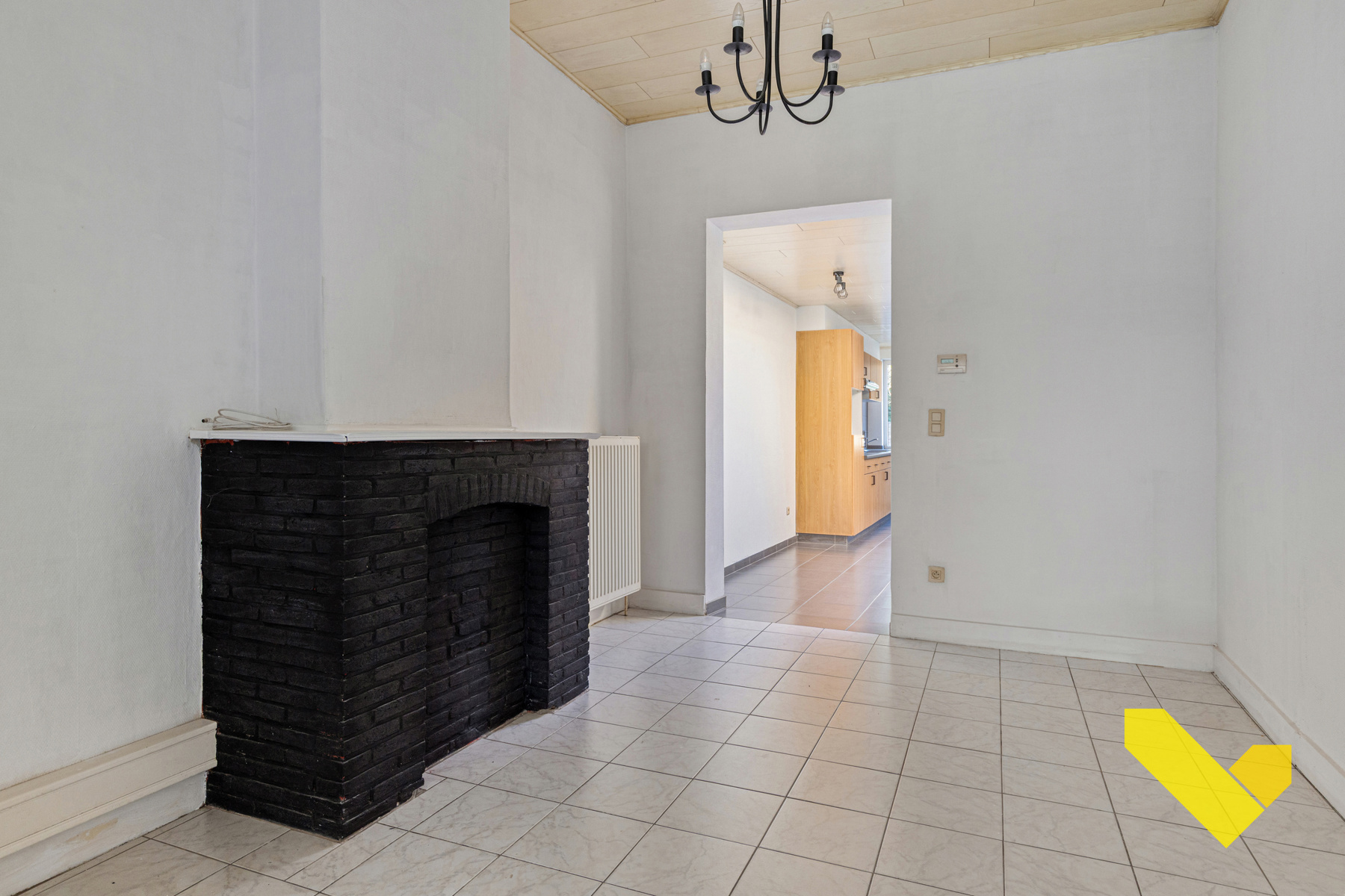 Instapklare woning gelegen in het centrum. - foto 2