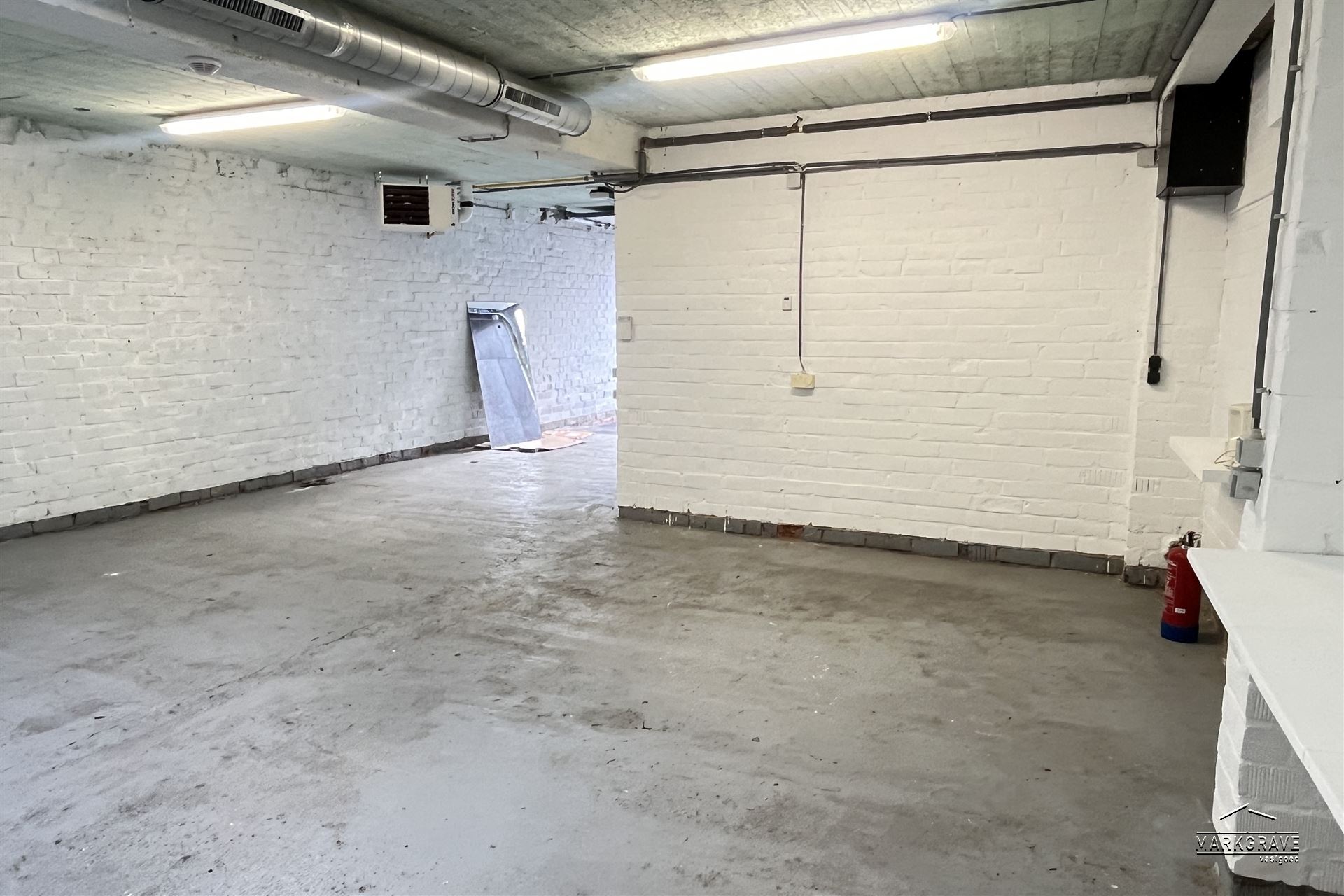 Garage/opslagruimte Stalling 100M² - foto 5