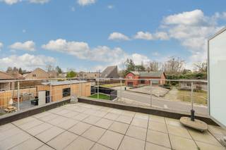 Interesse? Vragen? Neem gerust contact op met Olivier Boon via olivier@copandi.be of via +32 468 35 17 50.Dit ruime licht op te frissen duplex...