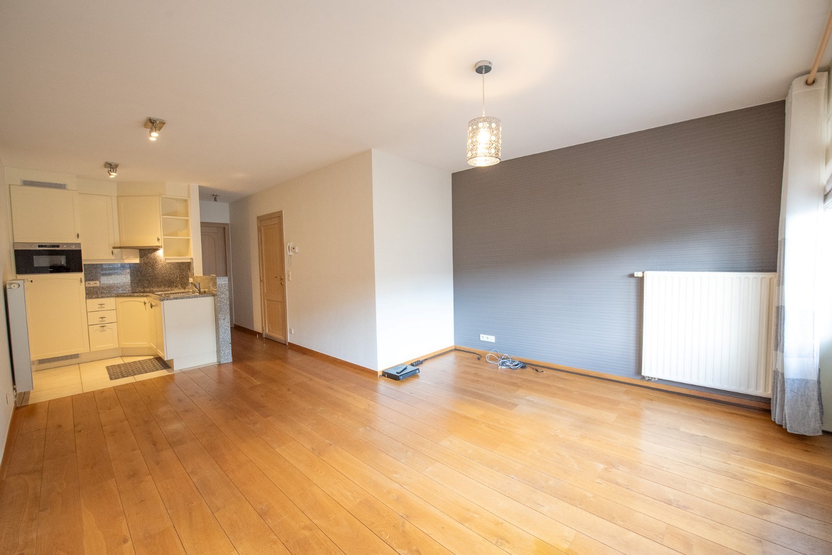 Goed onderhouden appartement (1 slaapkamer) met garage centrum Anzegem. - foto 3