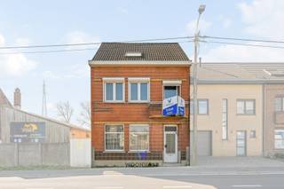 Ruime, lichtrijke woning op de grens van Opwijk en Merchtem.Op een gunstige ligging bevindt zich deze ruime woning met tal van mogelijkheden. Dankzij...