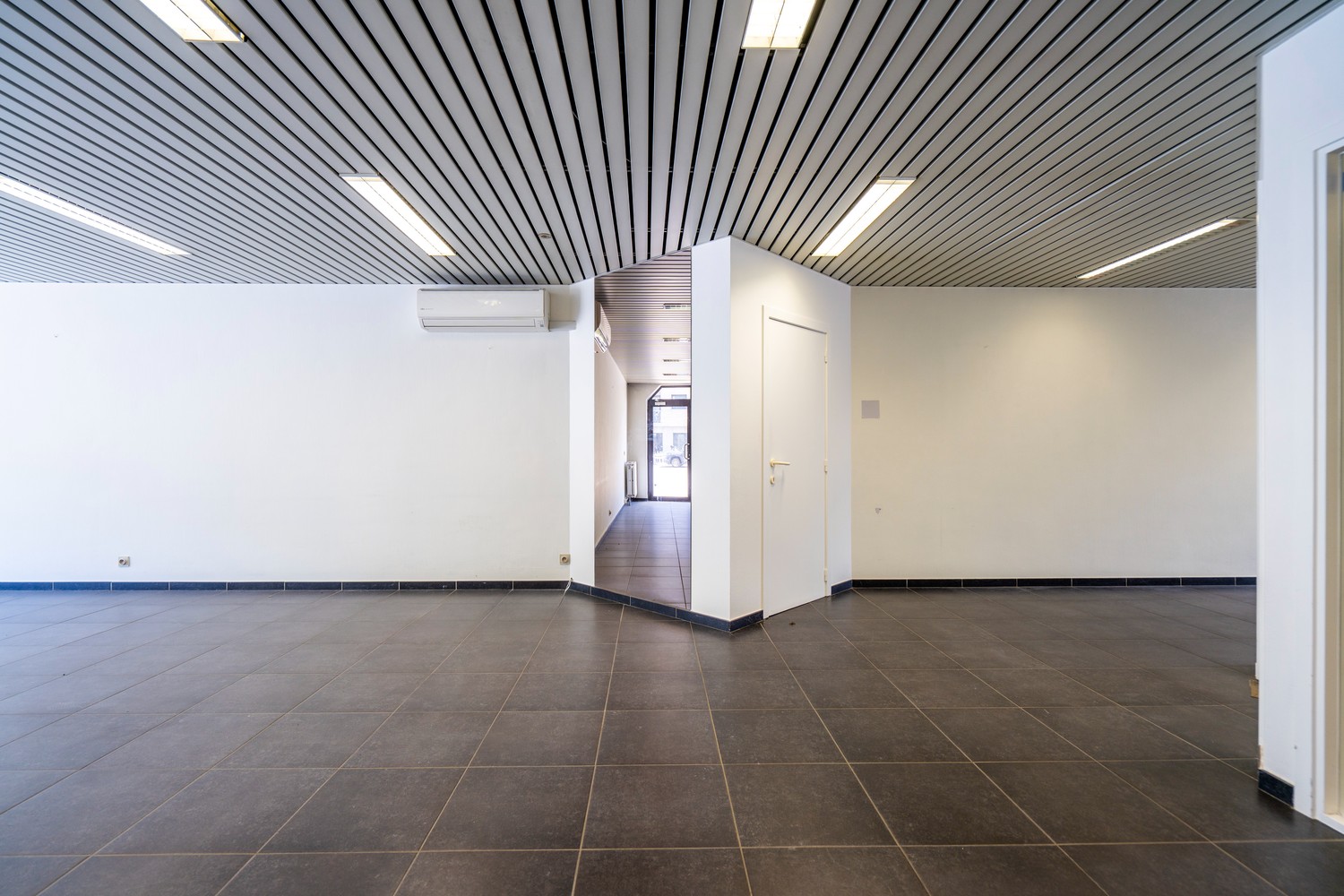 CENTRAAL PAND MET 7x PARKING - photo 3