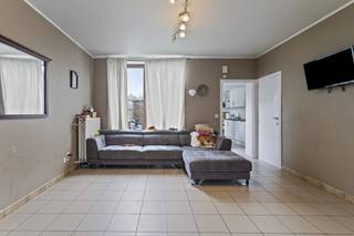 In de charmante Stokersstraat, gelegen in het historische Sint-Gilliskwartier, vind je deze gezellige en lichtrijke op te frissen woning met tal...