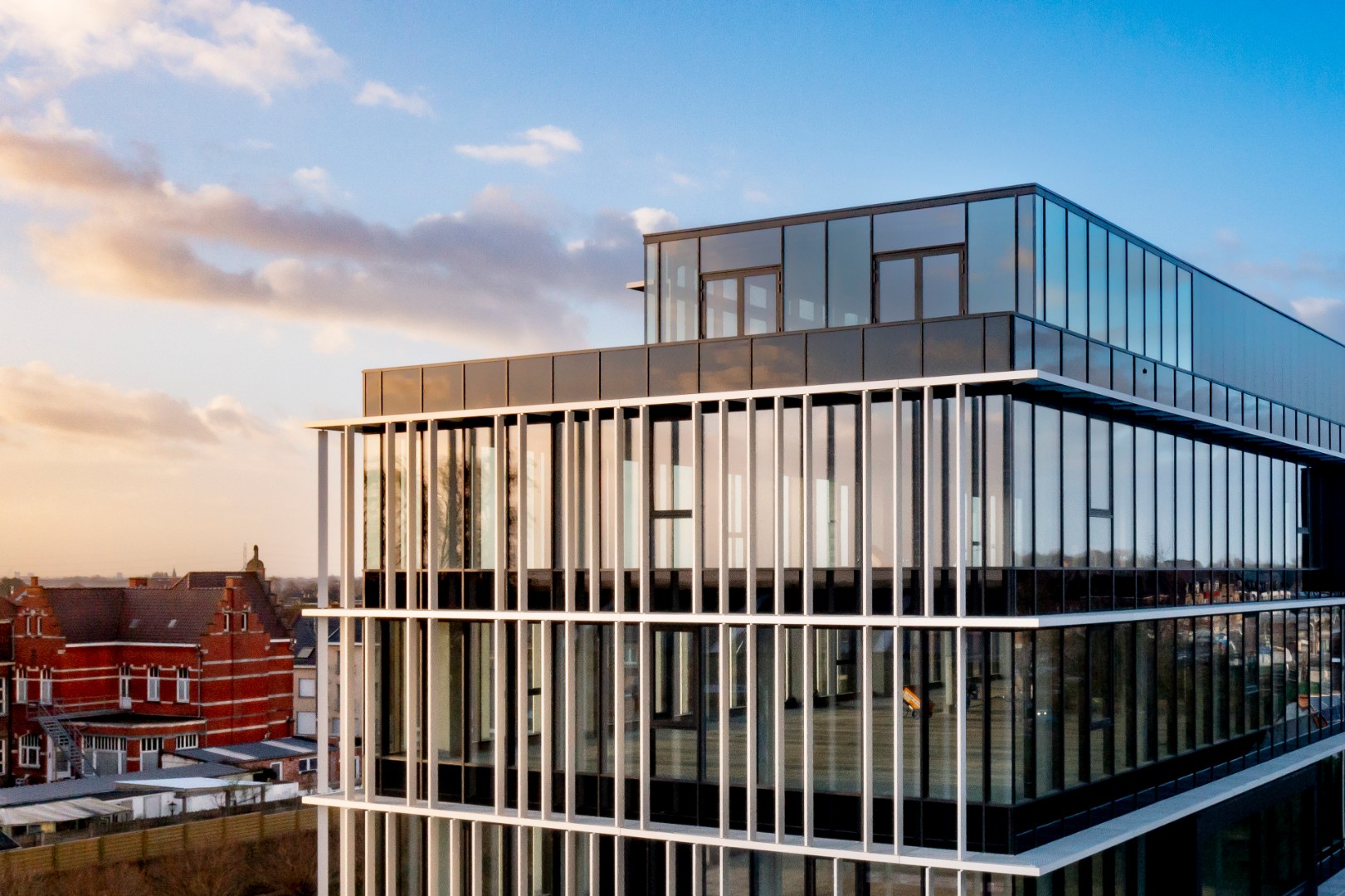 Kantoren op uiterst centrale ligging in Tielt - foto 4