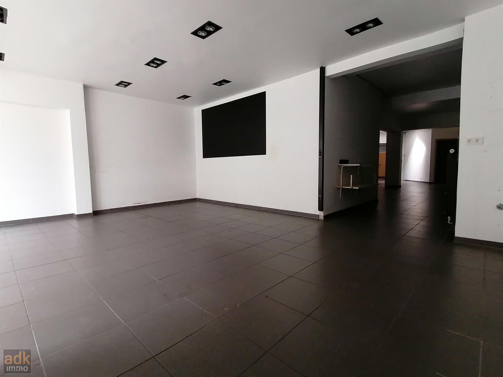 Unieke commerciële ruimte in Koksijde-Bad /incl. parking - foto 4