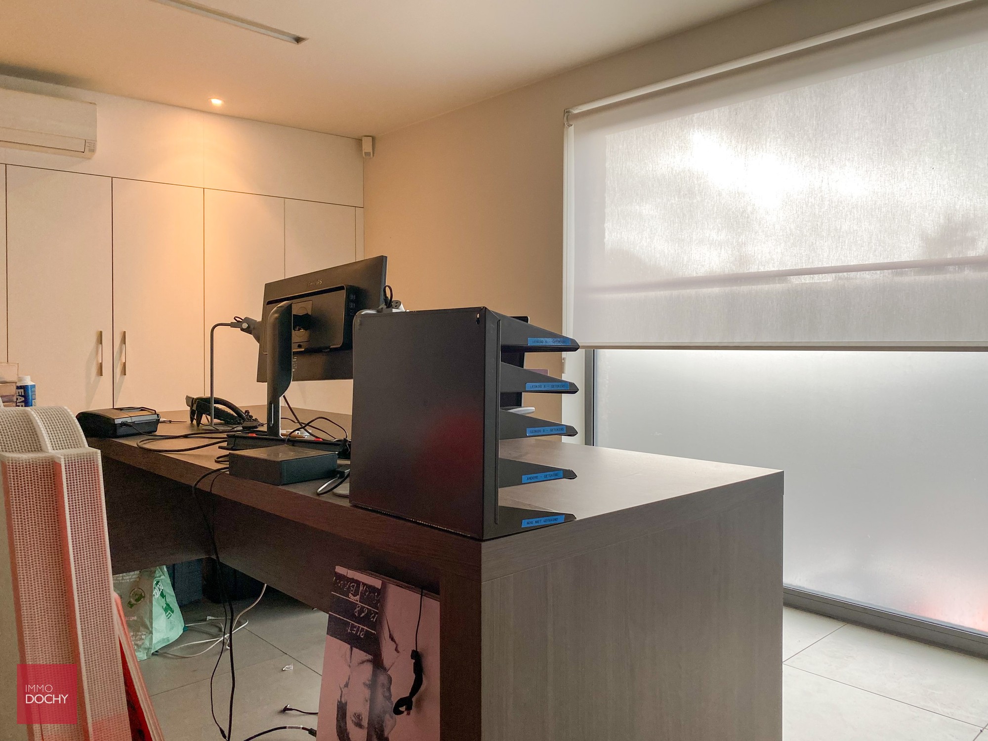 Heel goed gelegen handelspand / instapklare kantoren met private parking | Beverestraat - foto 5