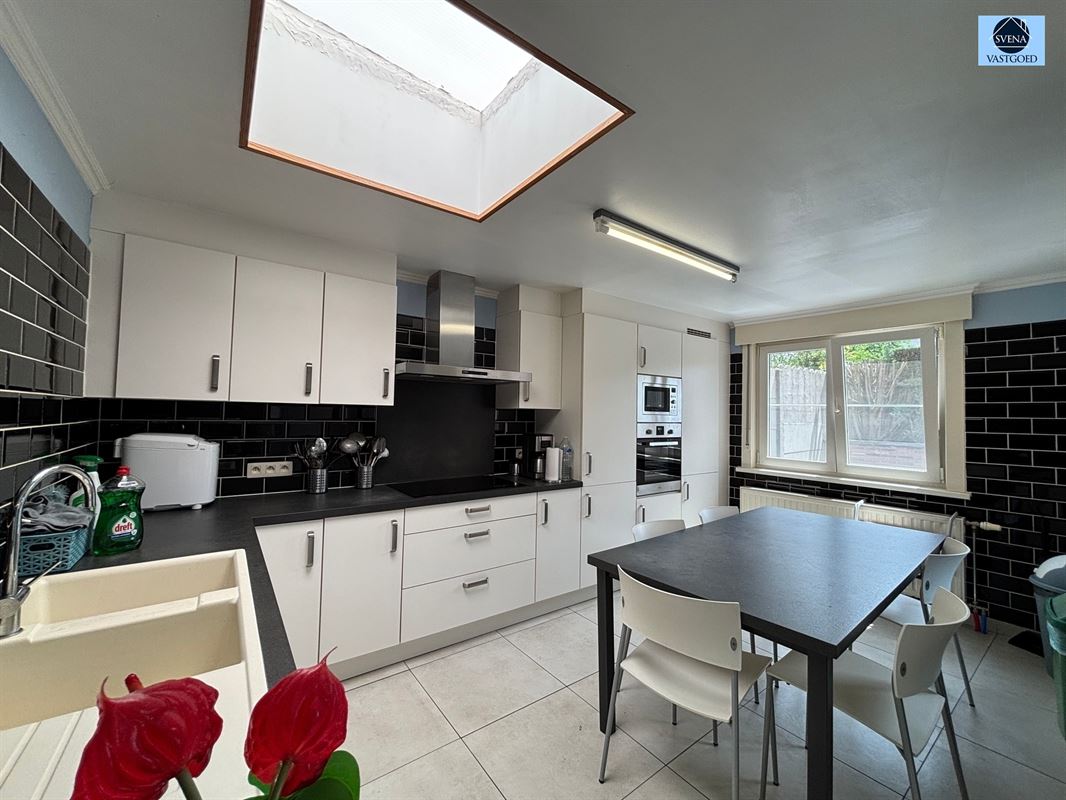 SOLIDE RUIME WONING MET 6 SLAAPKAMERS - foto 3