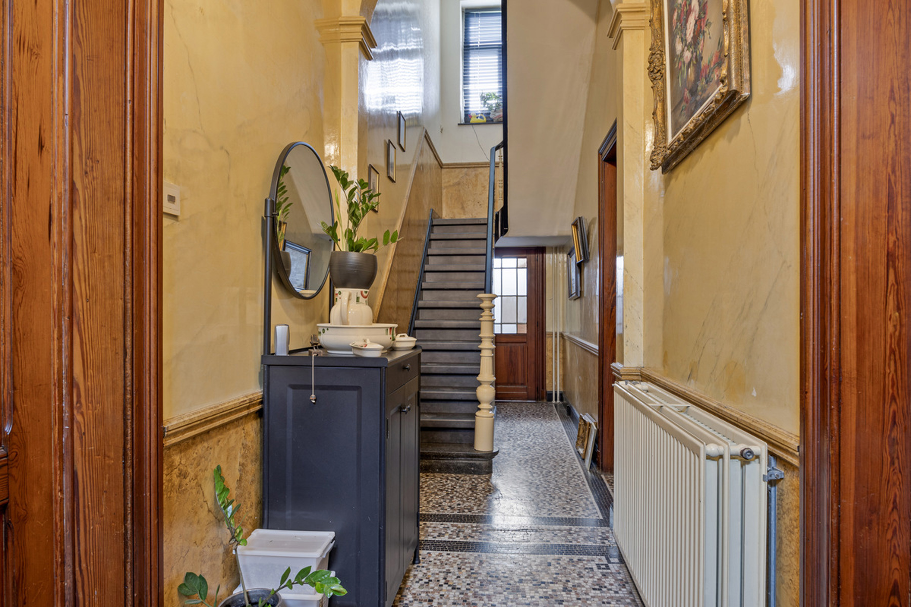 Authentieke pastorie, stijlvol gerenoveerd met comfort - foto 4