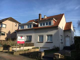 Charmante driegevelwoning van +/-120m2, Sterrebeek net op de grens met Wezembeeek-Oppem, gelegen in een groene woonwijk, bestaande uit een...