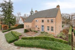 Op een zucht van Leuven, vlakbij alle belangrijke invalswegen en gelegen in een residentiële en kindvriendelijke omgeving, zijn wij verheugd...