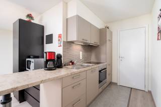 Tot rust komen in een Residentie met zicht op binnentuinen. Deze zeer ruime studio biedt u dit allemaal aan en dit in de nabijheid van de zeedijk...