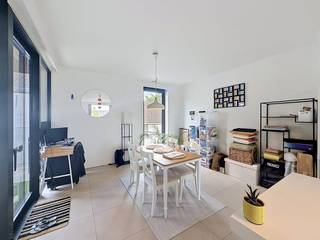 Dit appartement aan de Minnemeers biedt het comfort van een recent gebouw op een van de meest centrale locaties van Gent. Omdat het pand nog zo...
