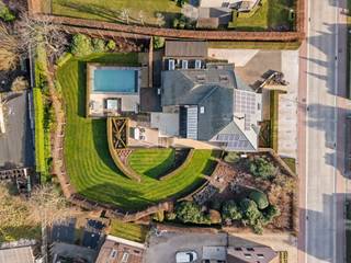 This exclusive villa was designed with a focus on quality, space, and refined finishing. It is situated on a beautiful, rectangular plot with a...