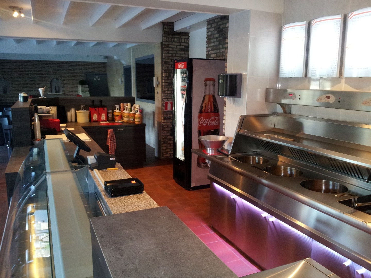 Commercieel gelegen handelspand met woonst in Westrozebeke! - foto 5