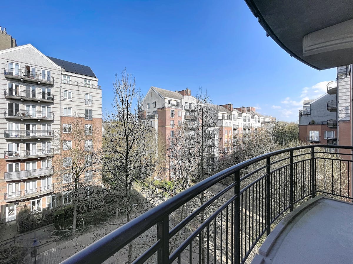 JETTE - Appartement twee slaapkamers te huur met parking - foto 1