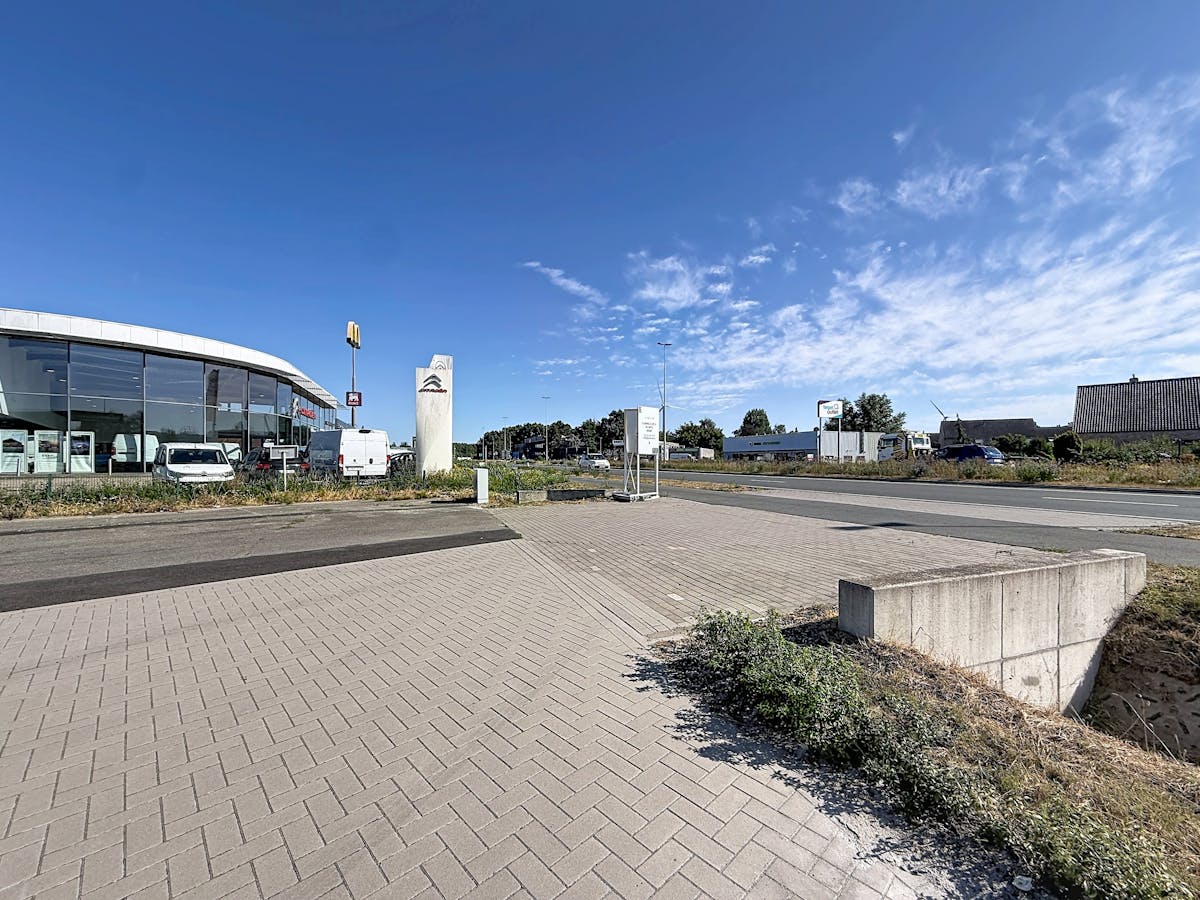 Spacieuse propriété commerciale (875 m²) à louer à Zelebaan à Lokeren - photo 4