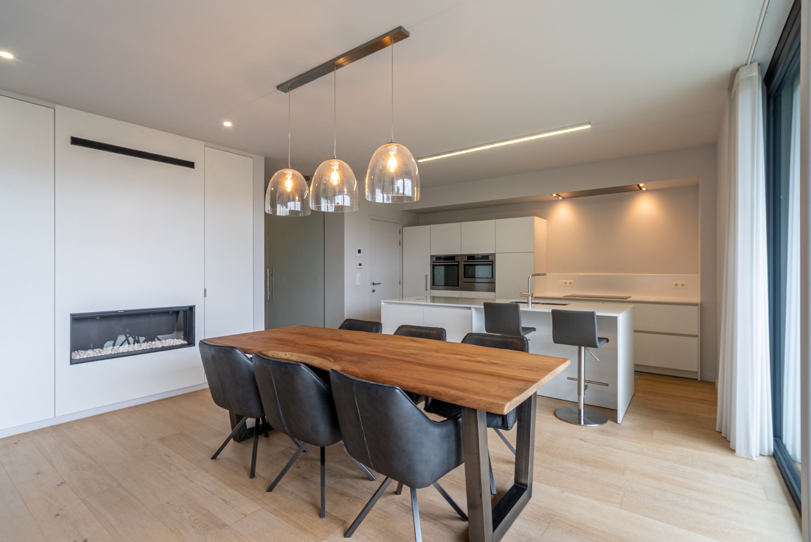 Luxueus en lichtrijk 3-slaapkamerappartement met zuidgericht terras - foto 4