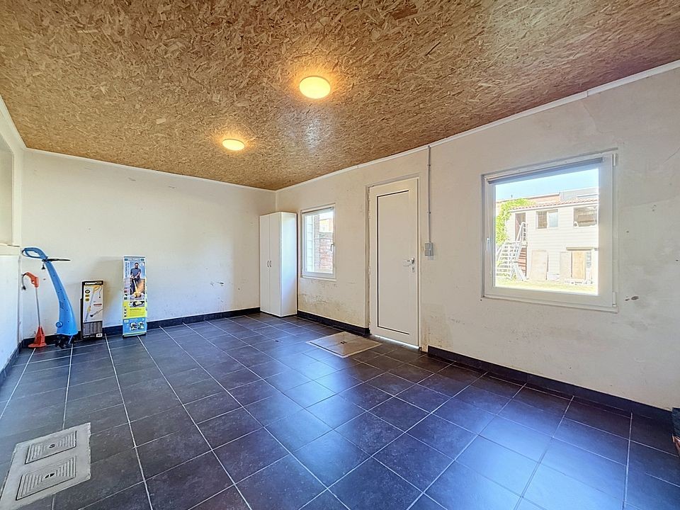 Te renoveren bel-etagewoning met tuin op een toplocatie in Aartselaar - foto 4