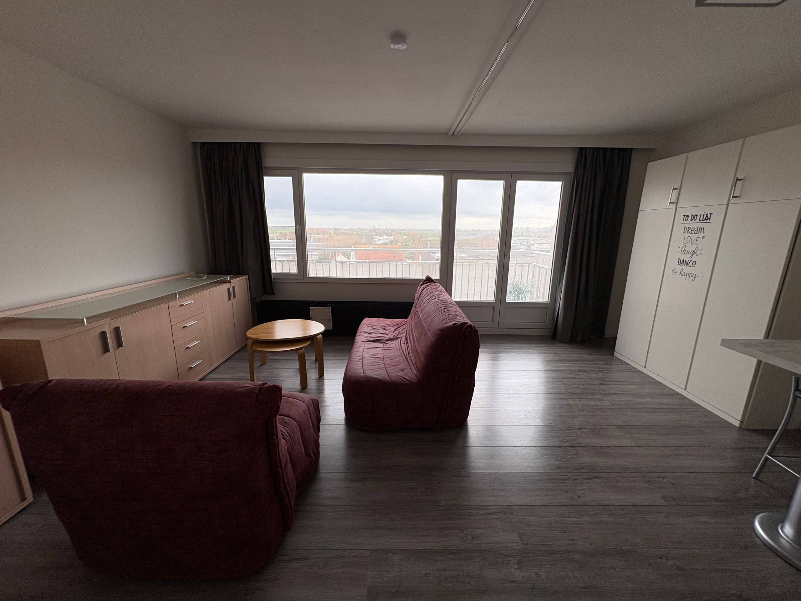 Knusse studio met leuk terras en inpandige garage te huur te Parklaan Westende! - foto 3