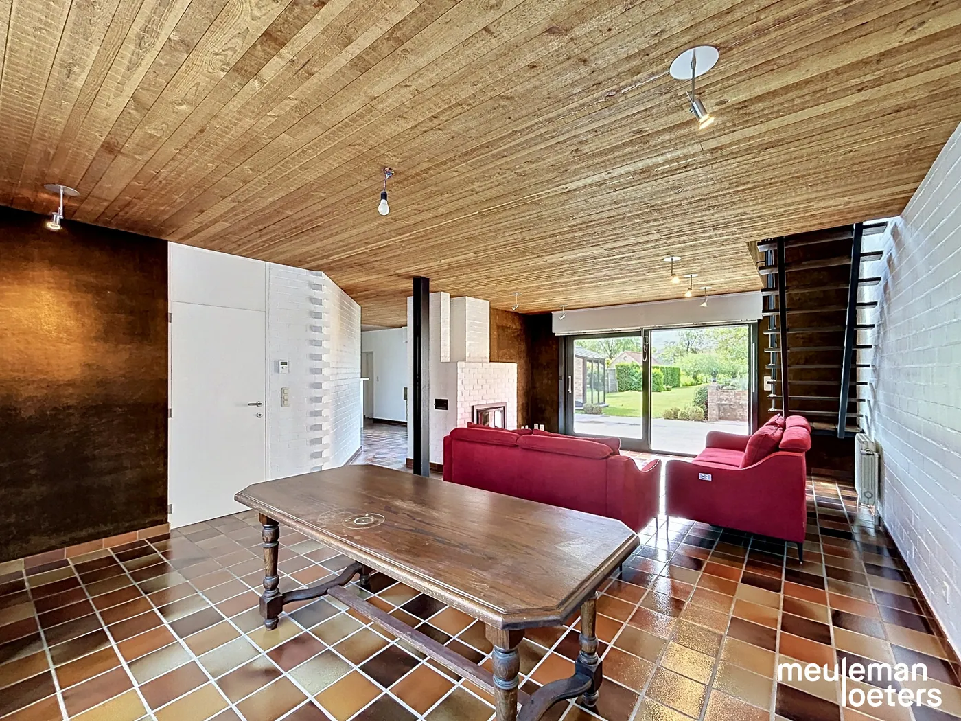 Spacious family home with 4 bedrooms and beautiful garden - photo 3