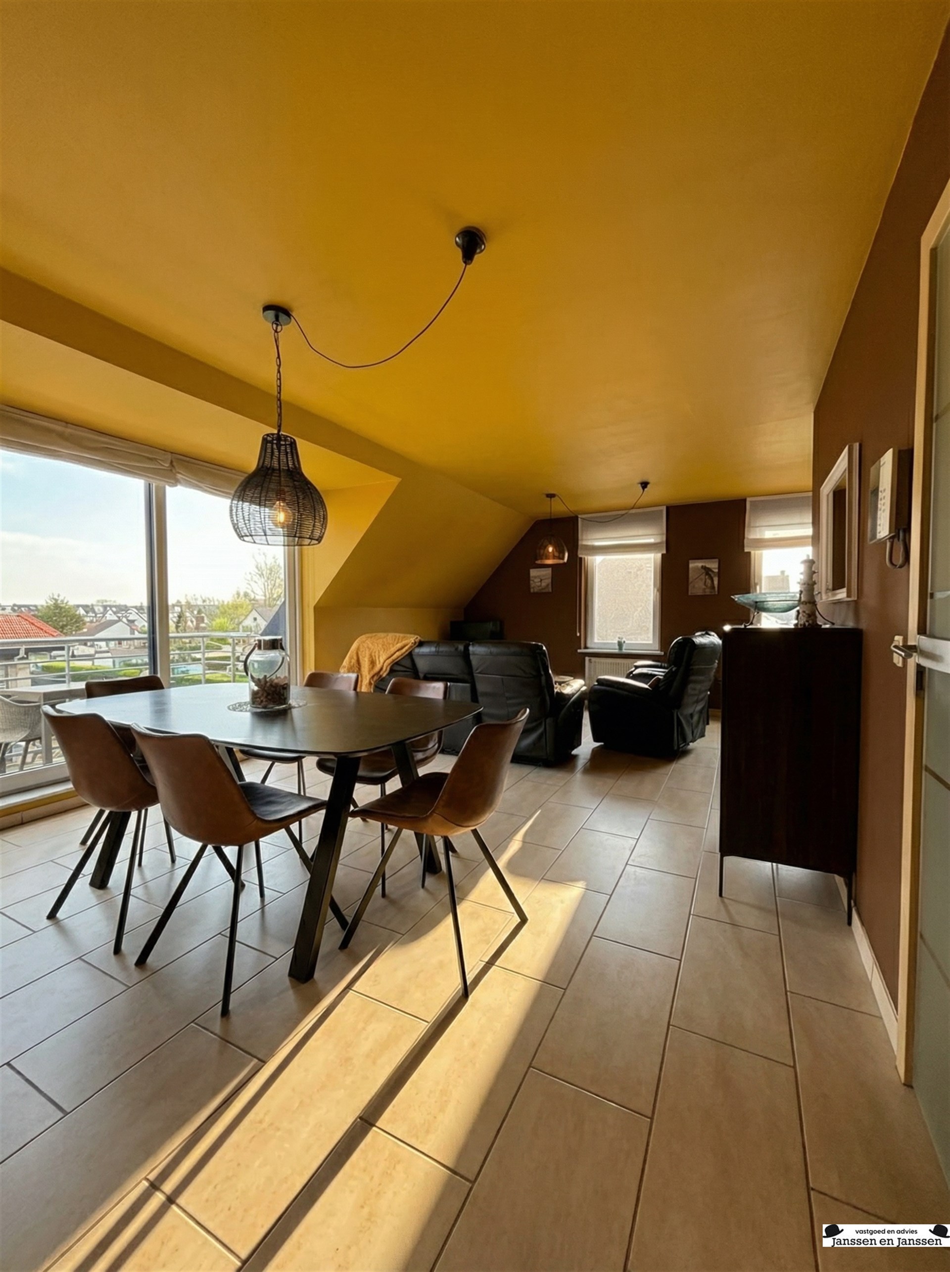 Duplex appartement met ondergrondse parking nabij het strand - foto 2