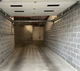 Garage for sale in Berchem-Sainte-Agathe